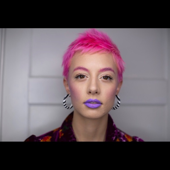 About your posher, Sarah B! - Picture 5 of 8